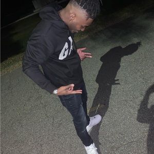 Meet your Posher, Casey